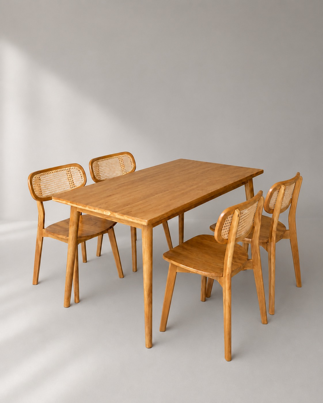 Alea Dining Set